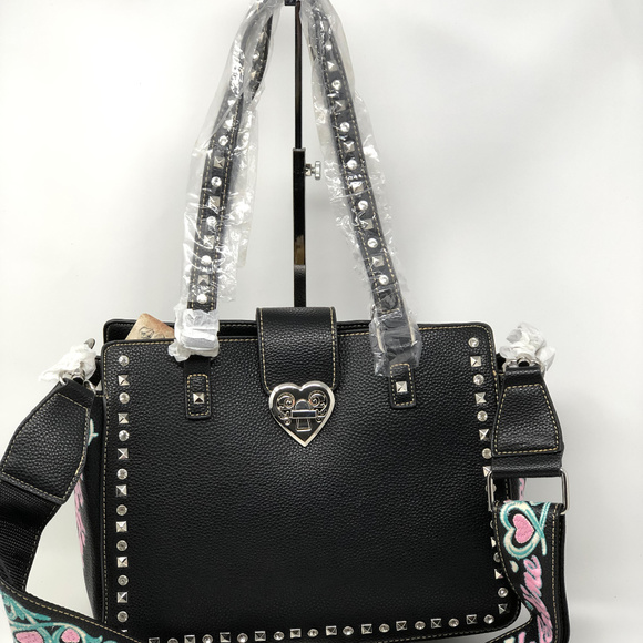 Montana West "Be My Valentine"Concealed Carry Tote - Picture 3 of 8